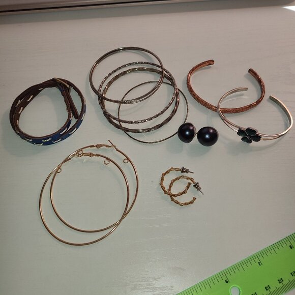 Bracelets Earrings Vintage Jewelry Bundle 11 Pcs Retro Cuff Dangle 4 Leaf Clover - Picture 1 of 9